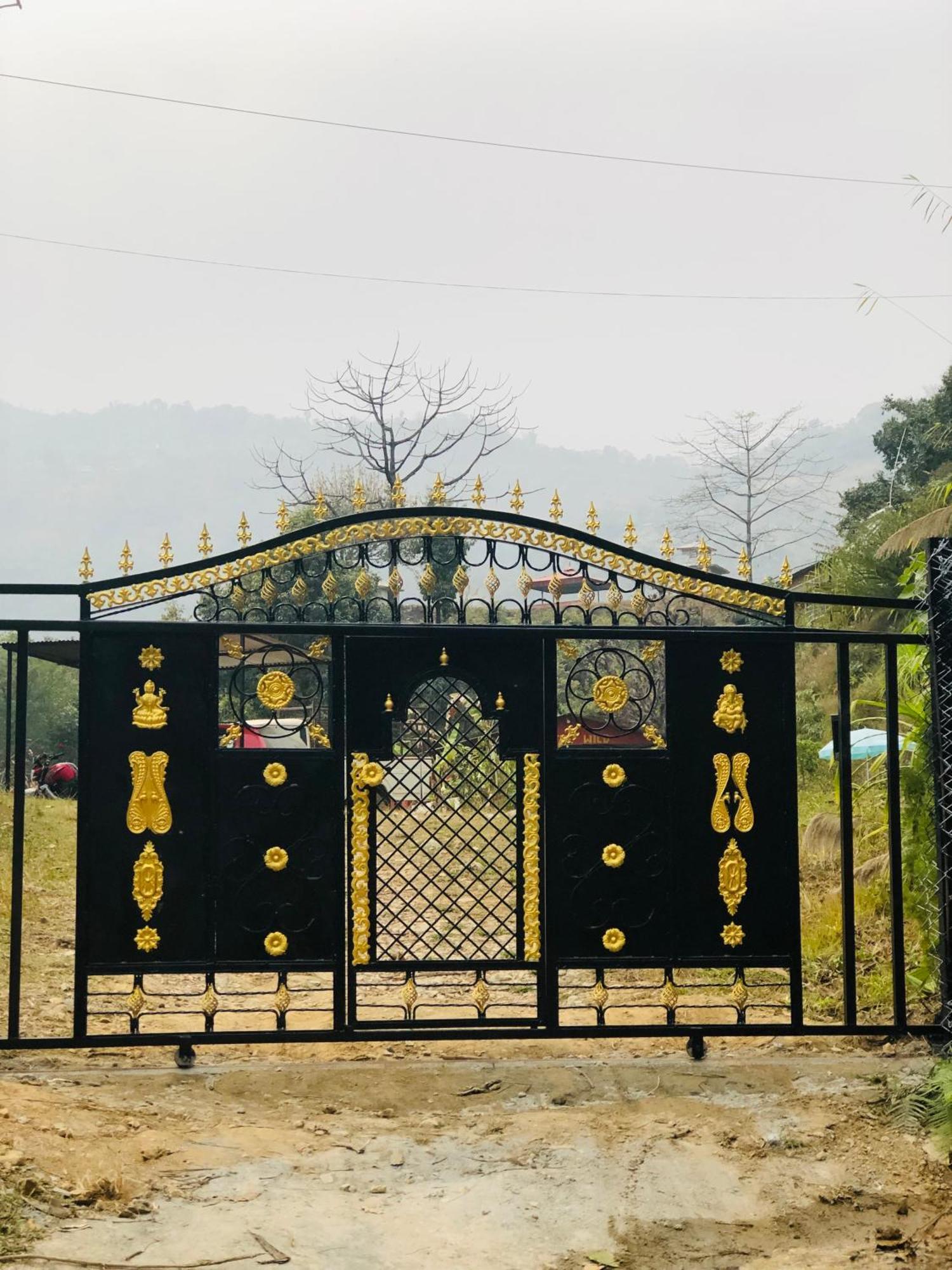 Into The Wild Pokhara Kaski Exterior foto
